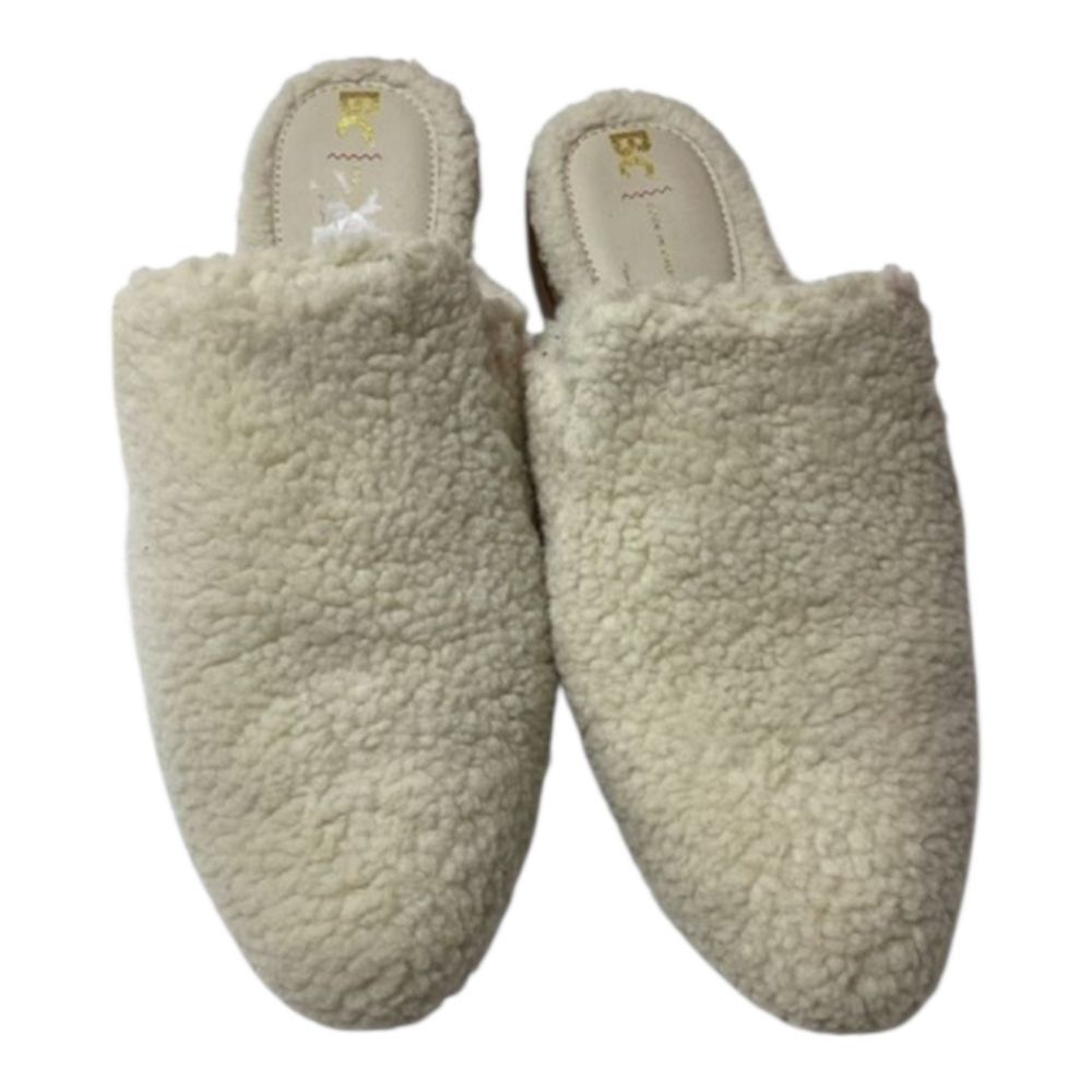 BC Women's Cream Fuzzy Slippers Size‎ 9.5
